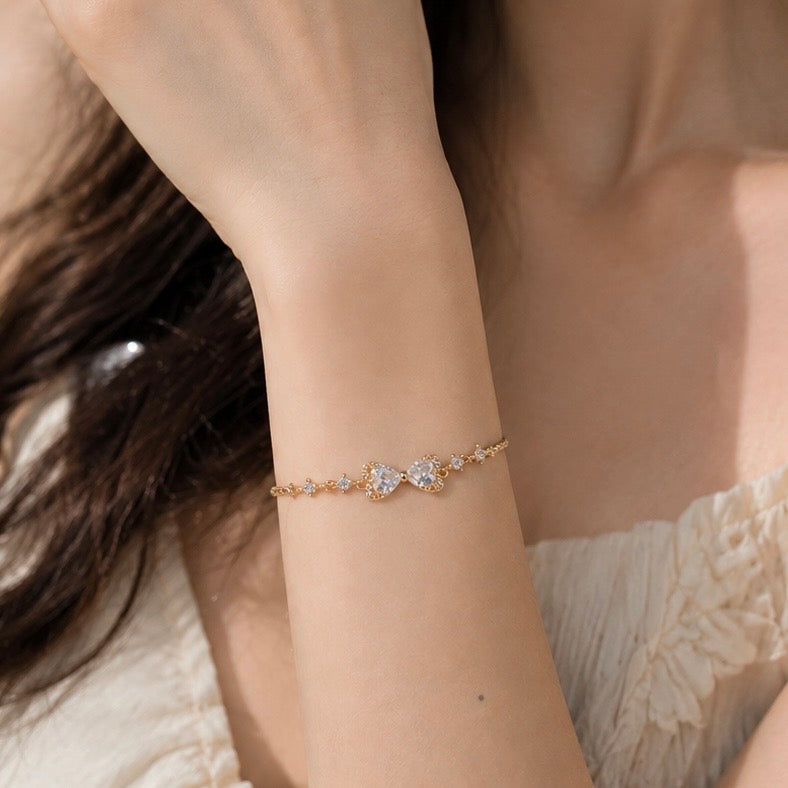 Twin Heart Bracelet (Gold)