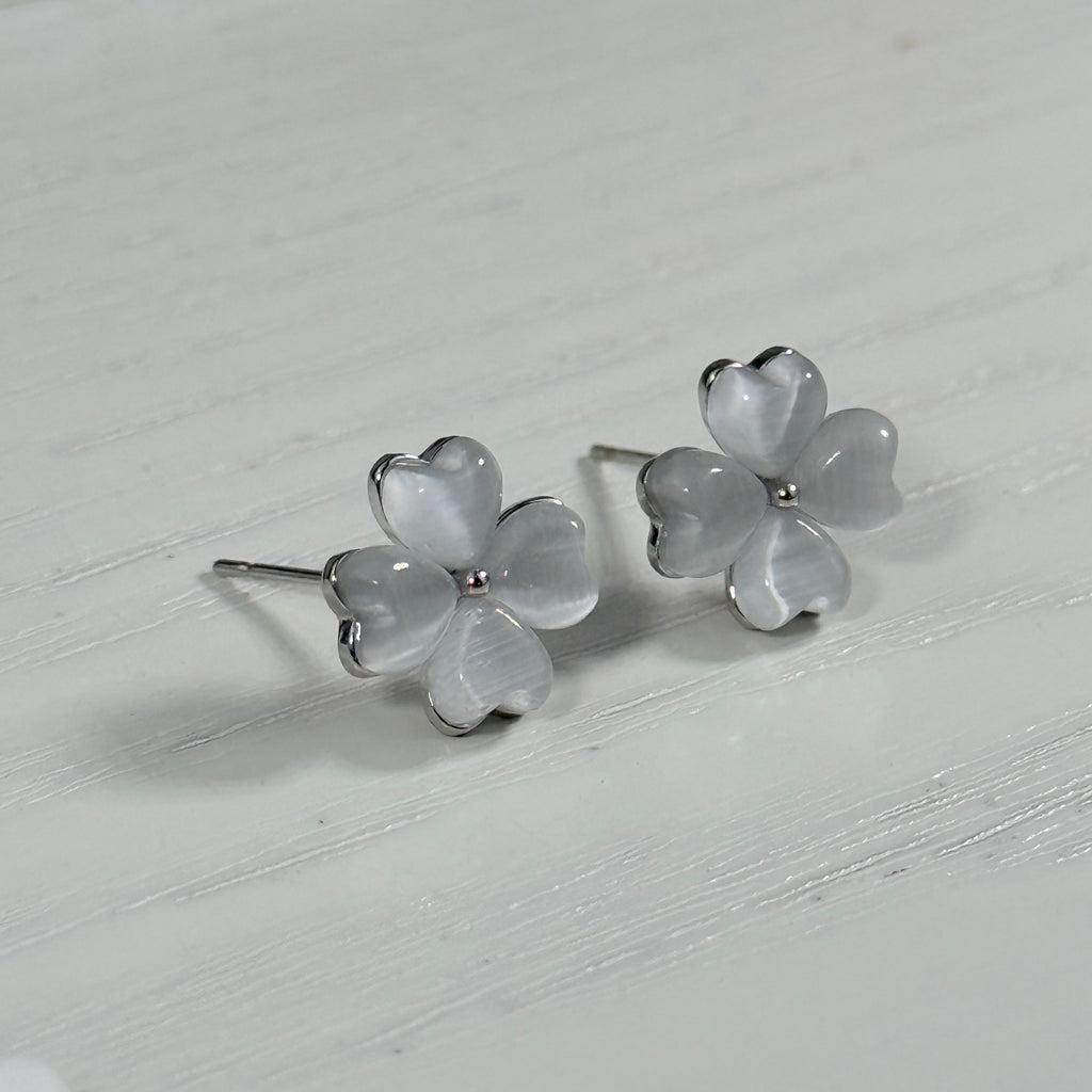 Clover Cat's Eye Stud Earrings