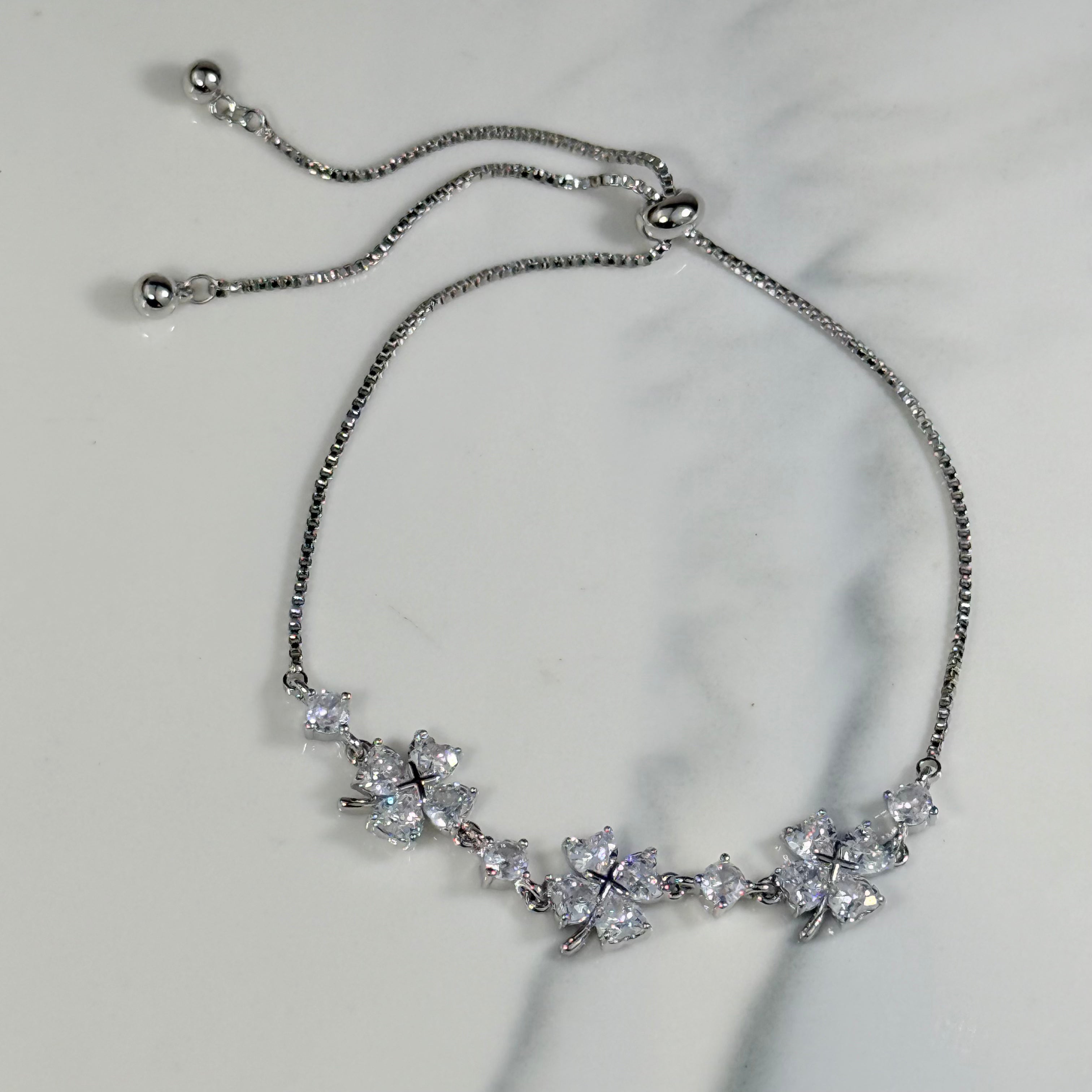 Sparkling Trio Clover Bracelet (Silver)