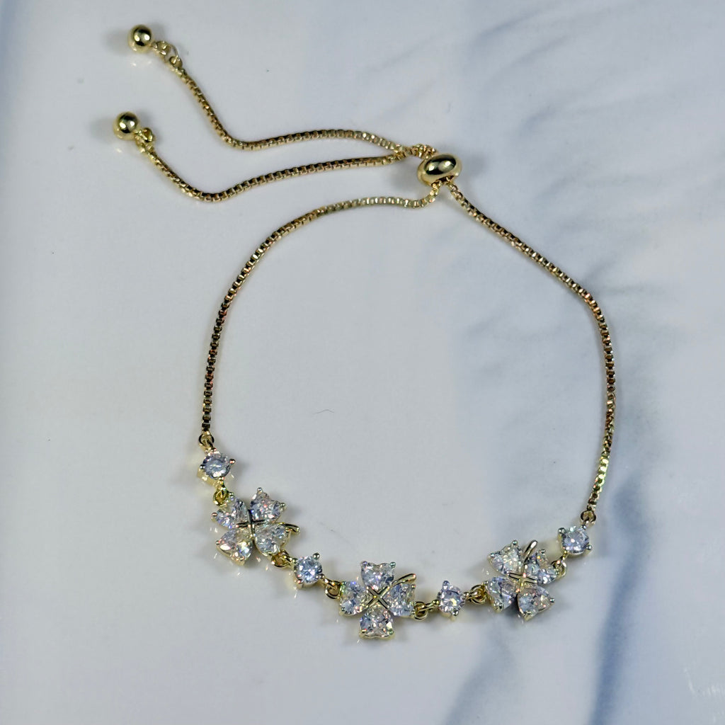 Sparkling Trio Clover Bracelet (Gold)