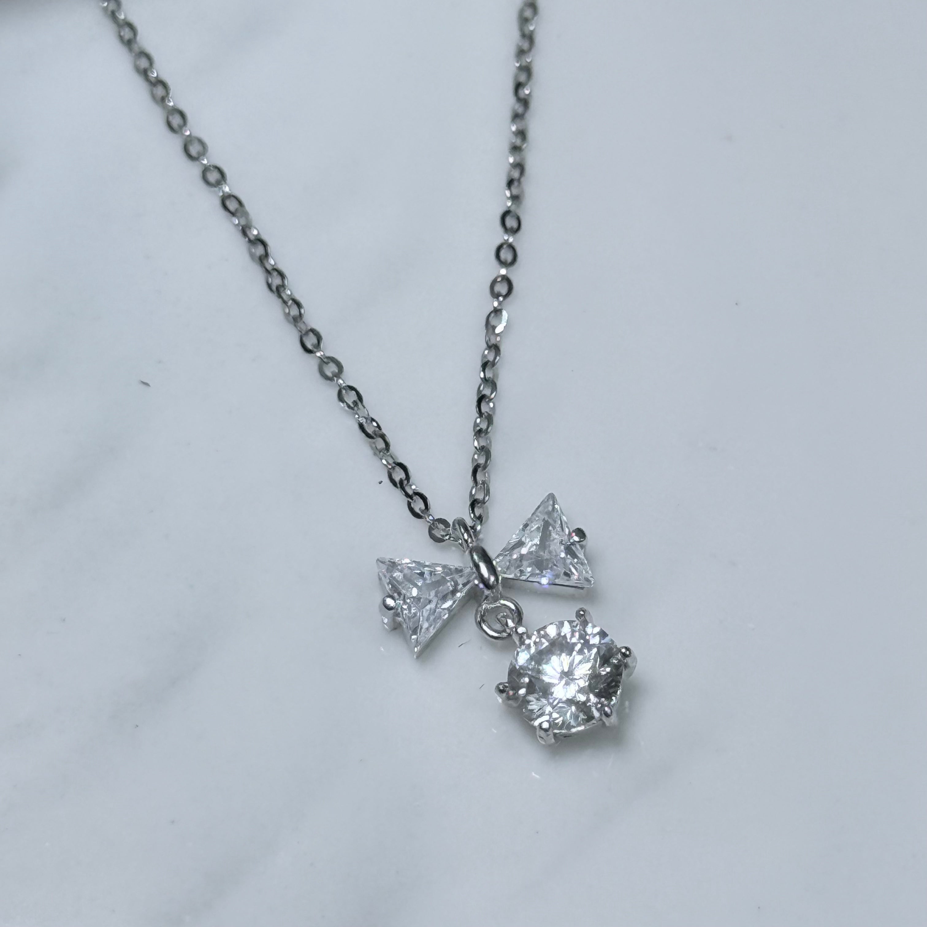 Lumière Bow Moissanite 925 Silver Necklace