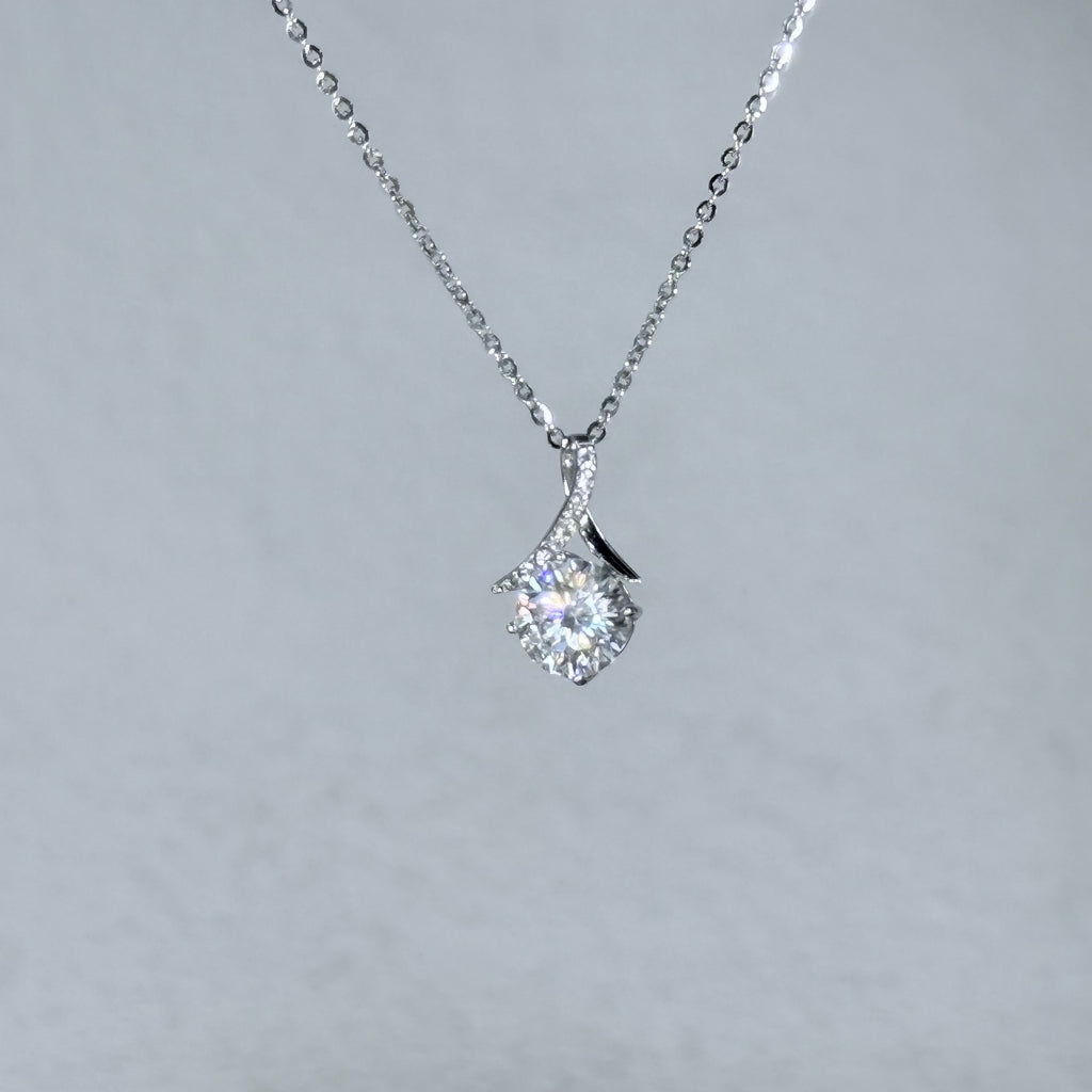 Élan Moissanite 925 Silver Necklace