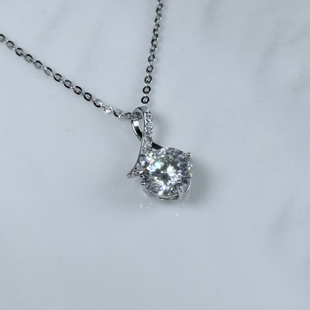 Élan Moissanite 925 Silver Necklace