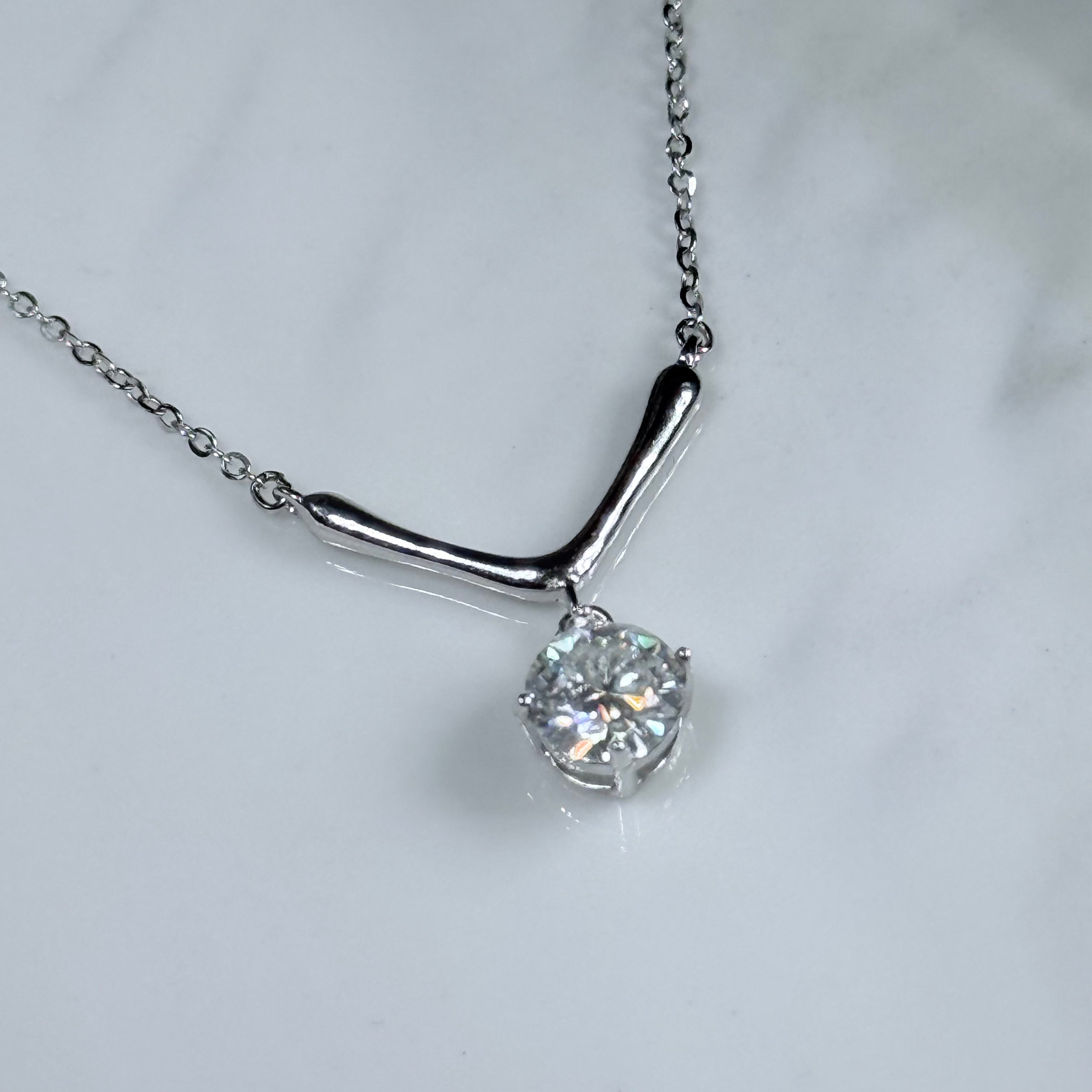 Lumière V Moissanite 925 Silver Necklace